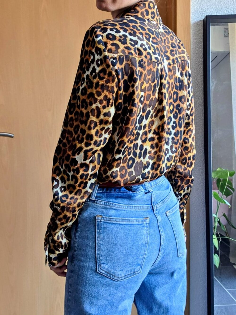 Express The Portofino Shirt Slim Fit Button Down Long Sleeve Top Cheetah Size XS - Picture 3 of 16